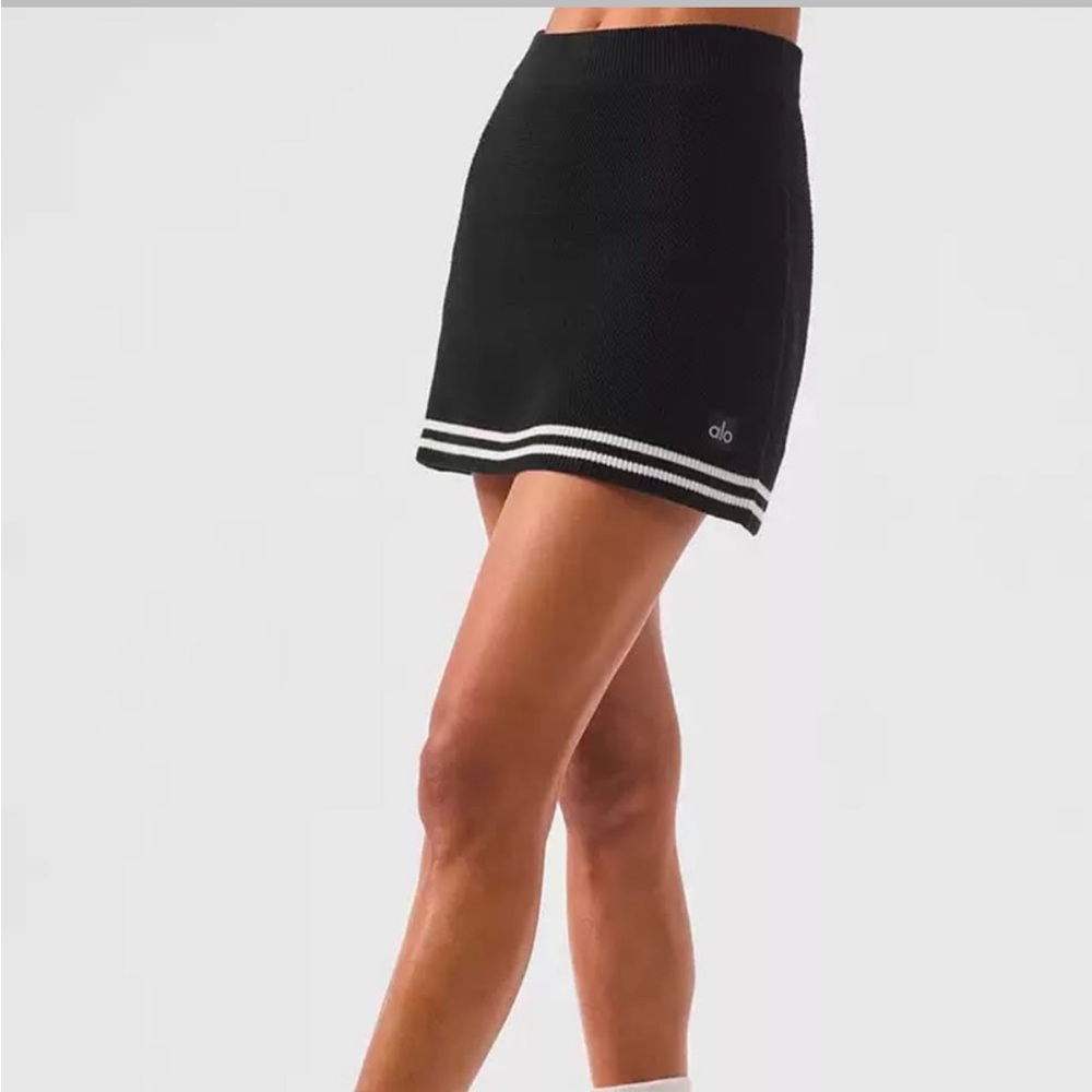 ALO Yoga Black and White Skater Mini Skirt